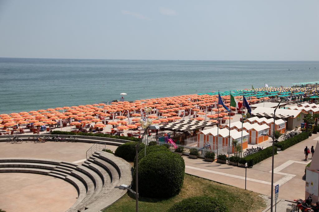 Hotel Cristallo 파노 외부 사진
