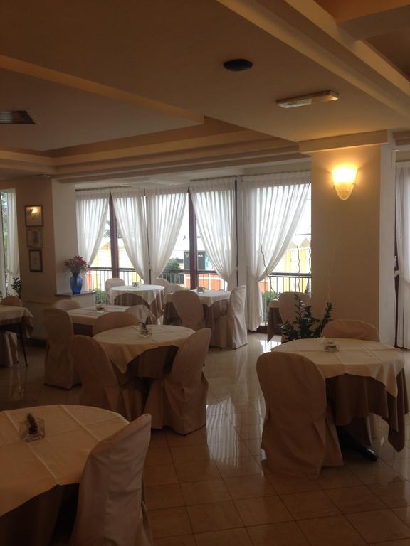Hotel Cristallo 파노 외부 사진