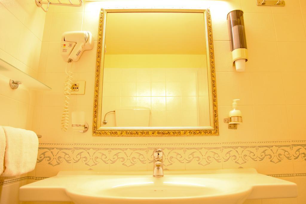 Hotel Cristallo 파노 외부 사진