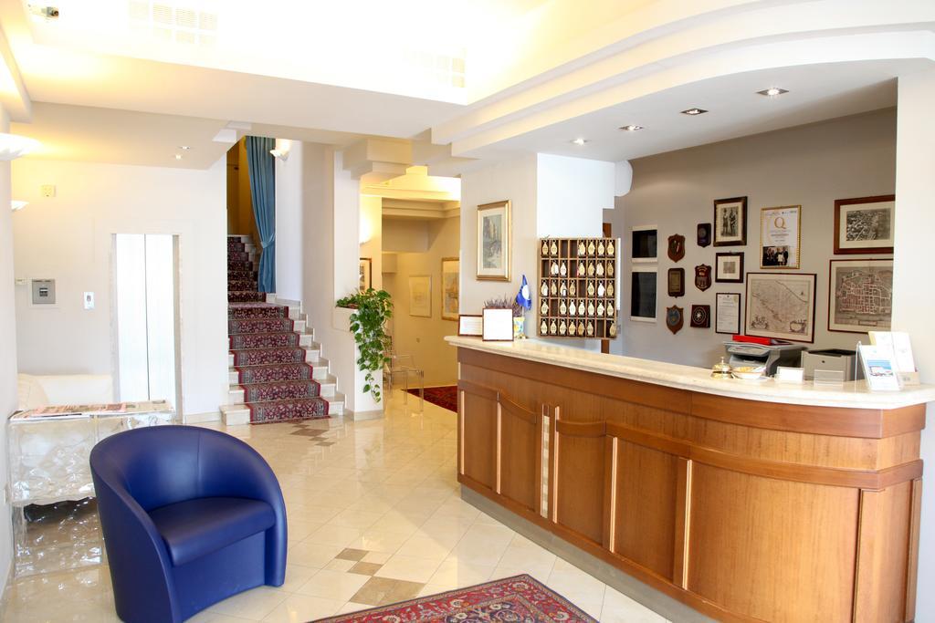 Hotel Cristallo 파노 외부 사진