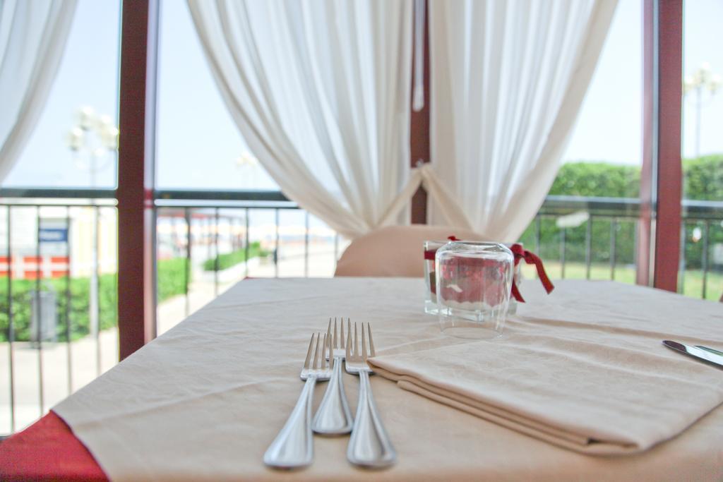 Hotel Cristallo 파노 외부 사진